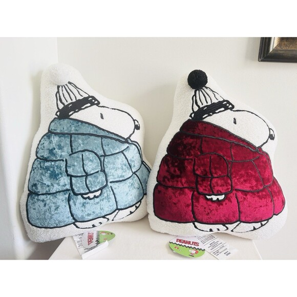 Set Of Two Peanuts Snoopy Red & Blue Puffer Jacket Winter Sherpa Pillows NWT - Picture 11 of 16
